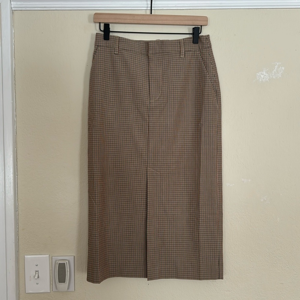 NWT Gap pencil skirt. Size 4.